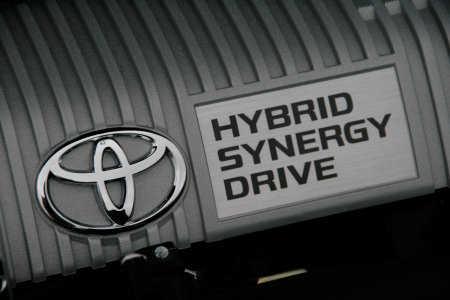 Toyota works to create a hybrid design standard and cut costs.