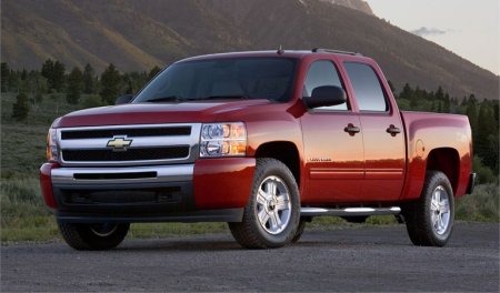 The new 6.2L Silverado has a max tow rating of 10,700 lbs.