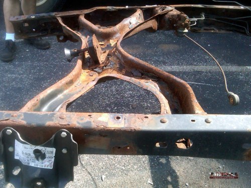 Rusted rear Tundra frame crossmembers