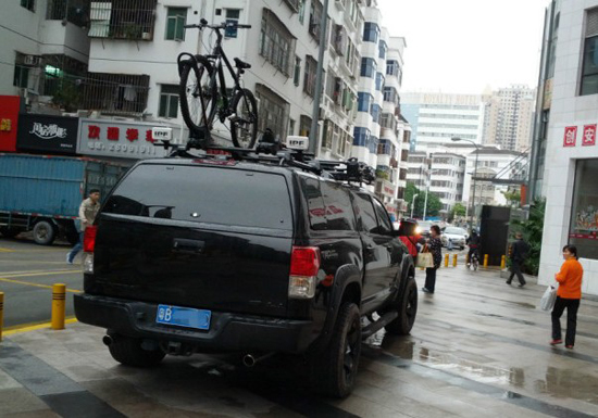 Chinese Toyota Tundra- Street
