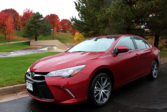 2015 Toyota Camry XSE Review - Sporty Styling, Improved Performance