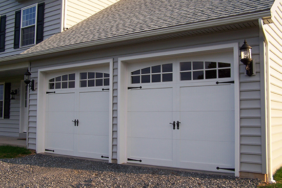 Sectional-type_overhead_garage_door