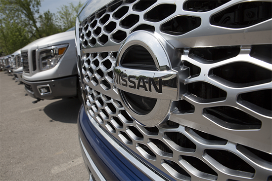 First Drive: 2016 Nissan Titan XD Gas - Just Like a Tundra?